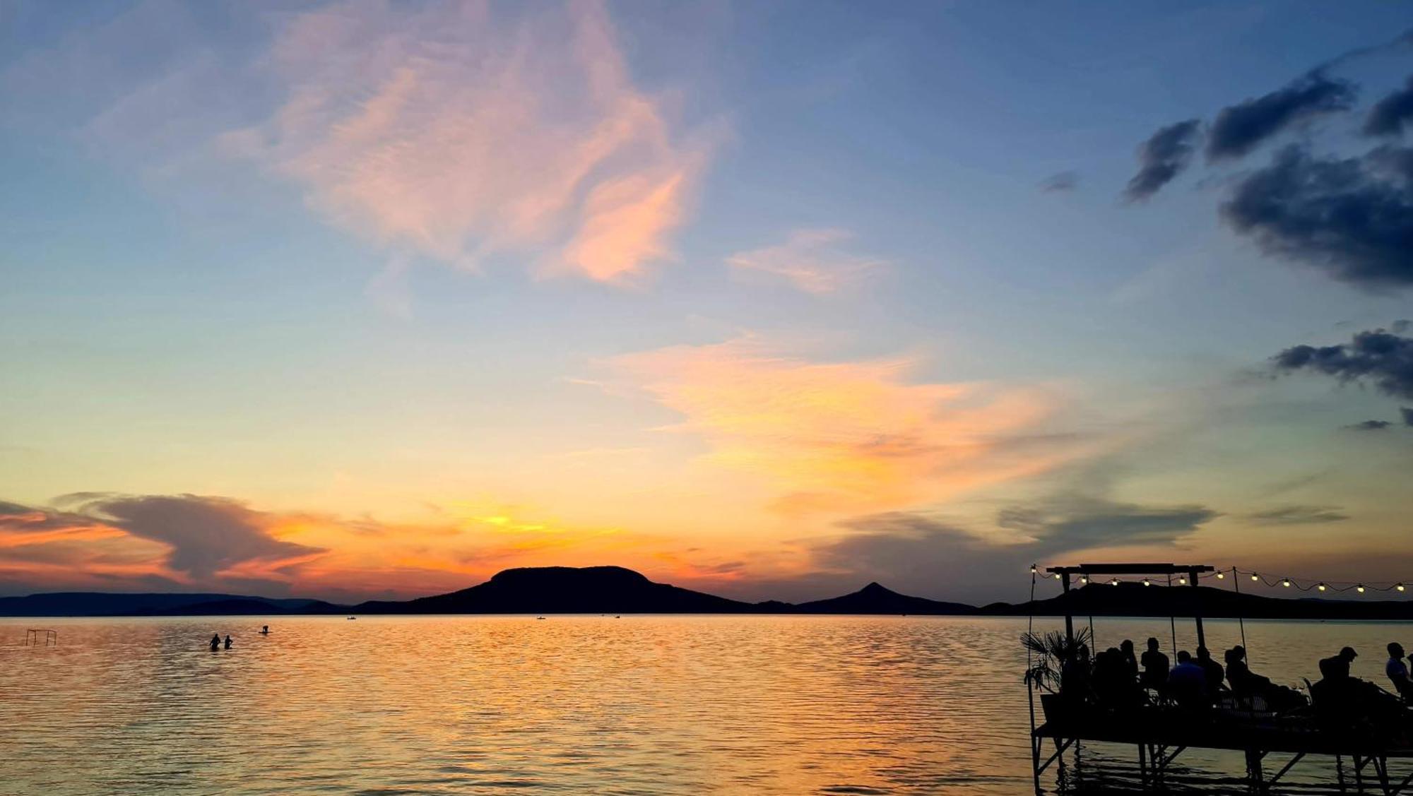 Sunset Resort - Lakeside Apartment Fonyód 外观 照片