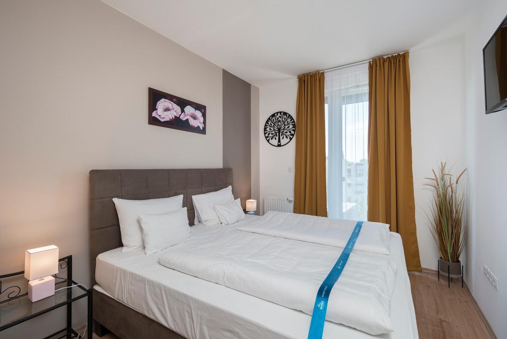 Sunset Resort - Lakeside Apartment Fonyód 外观 照片