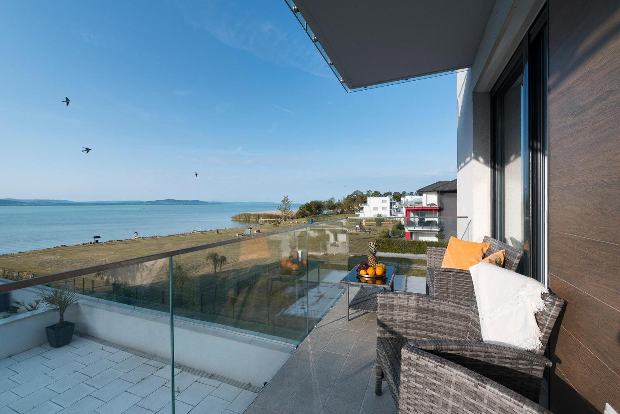 Sunset Resort - Lakeside Apartment Fonyód 外观 照片